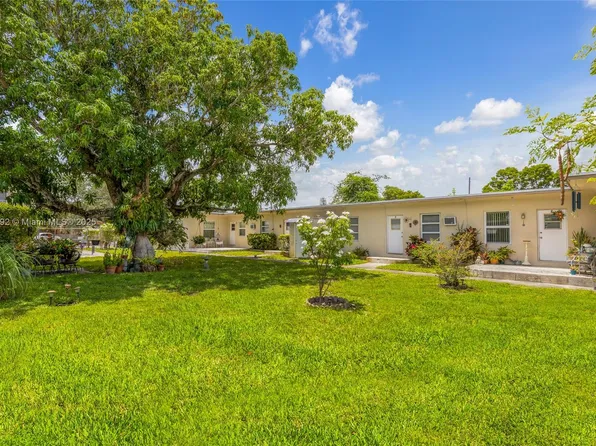 1845 Dixieanna St, Hollywood, FL 33020