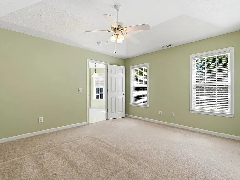 722 Drawbridge Dr — Photo 5