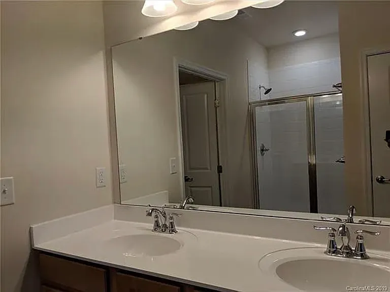 6828 Carradale Way — Photo 2