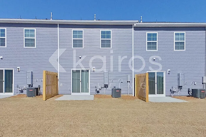 2407 Banyan Cir — Photo 22
