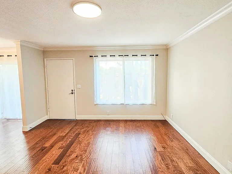 1653 Kentfield Ave — Photo 14