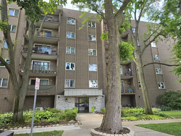 1365 Ashland Ave APT 204, Des Plaines, IL 60016