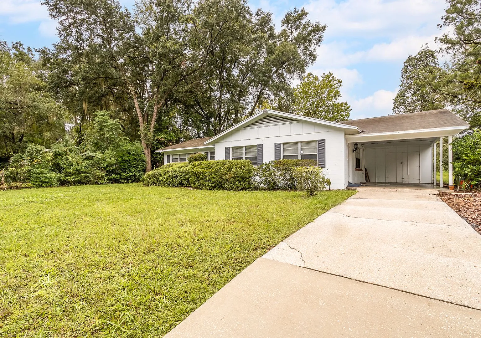 414 NW 36th St. (Golf Club Manor) — Photo 1
