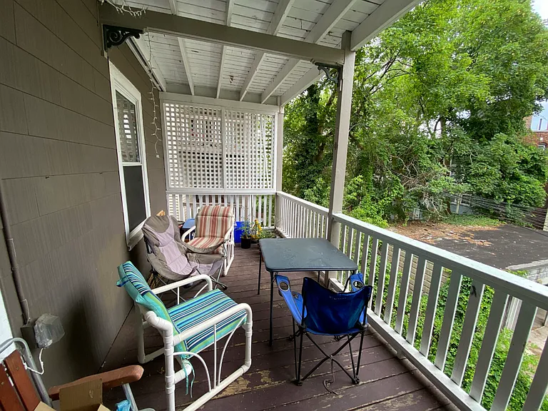 12-14 Oswald St #2 — Photo 8