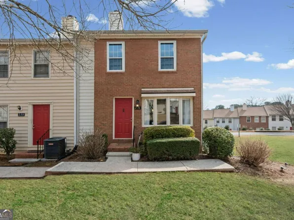 236 High Creek Dr, Roswell, GA 30076