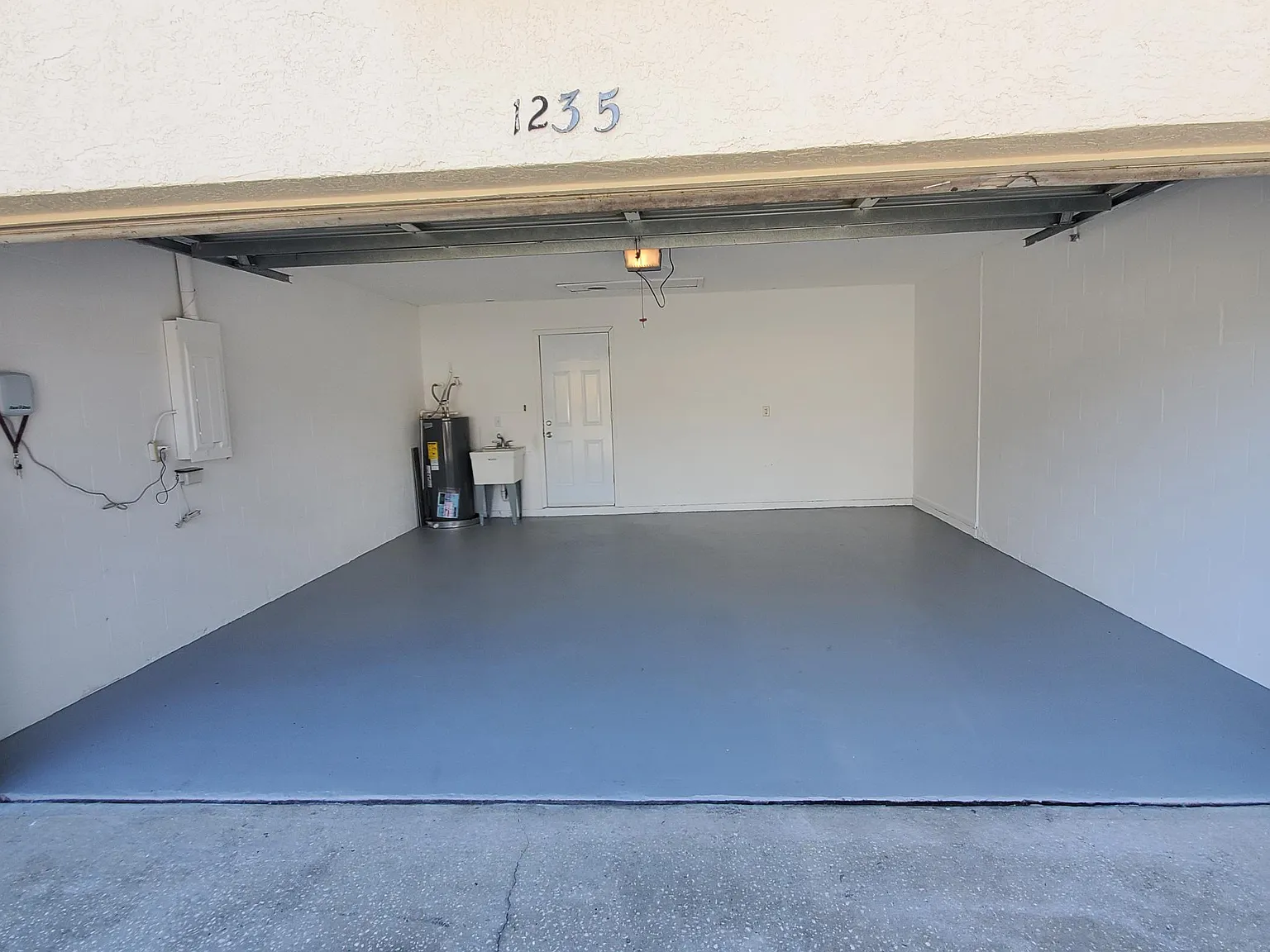 3 bed, 1270 sqft, $2,095 — Photo 3