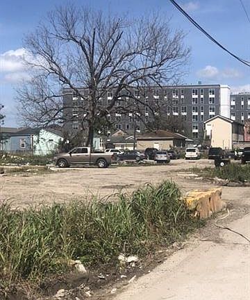 5th image of 621 S Tonti St