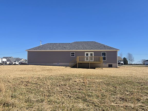 5th image of 98 College Ct