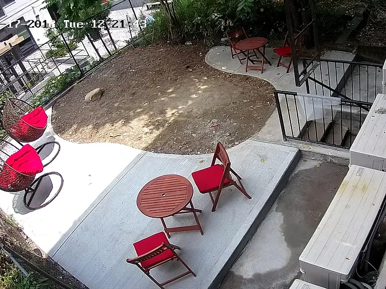 331 Vernon Ave #2R — Photo 9