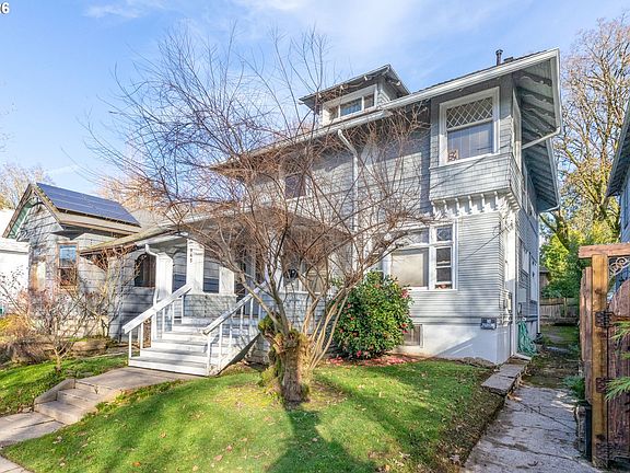 3rd image of 942 SE 16th Ave
