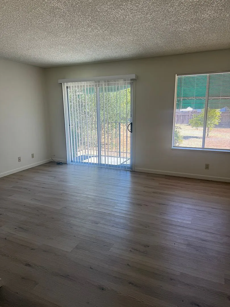 314 N. Cloverdale Blvd — Photo 3