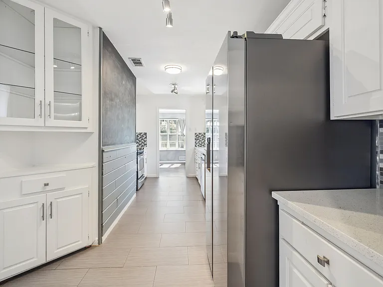 5929 Canterview Dr — Photo 14
