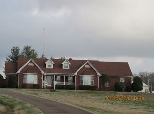 1823 S College St, Trenton, TN 38382