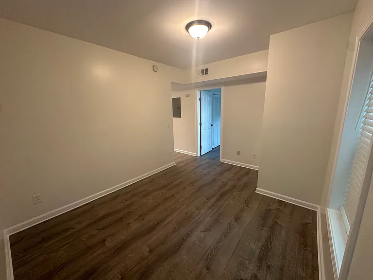 9 Greenmount Ter #11B — Photo 2
