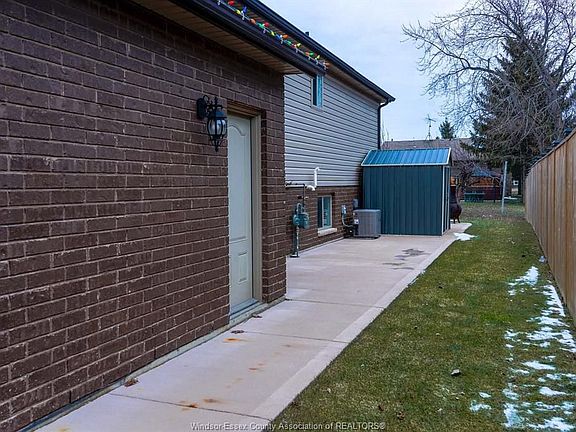 4th image of 373 Marla Cres