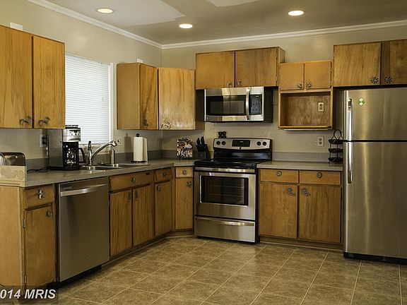 4th image of 1811 Mount Pleasant Dr