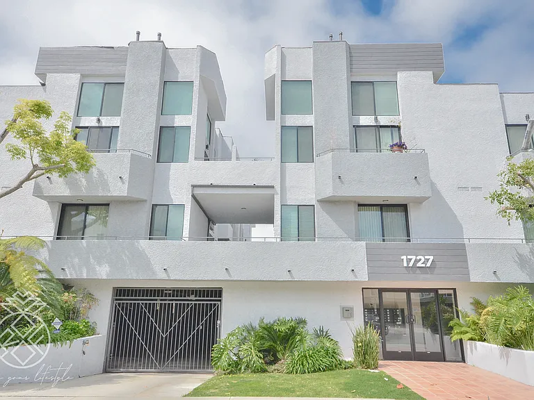 1727 Glendon Ave #208 — Photo 2