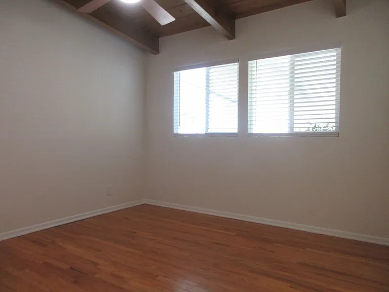 13235 Cumpston St — Photo 27
