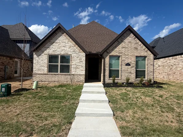 3002 SW Lovely Ln, Bentonville, AR 72712