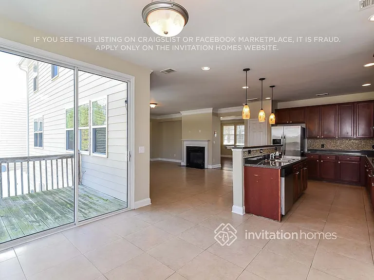 1243 Sparkling Cove Dr — Photo 6