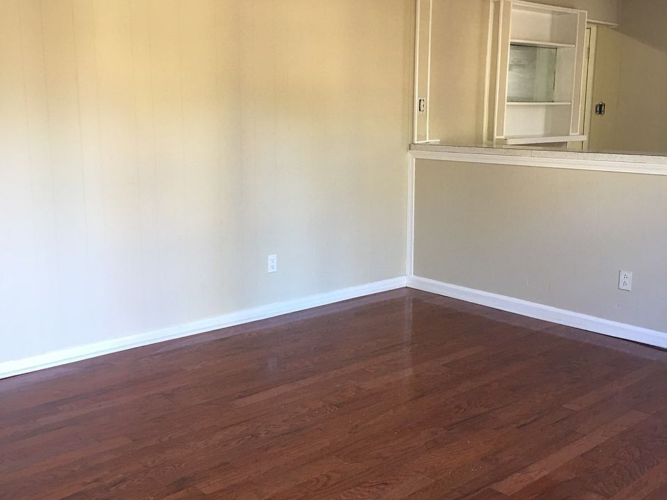 2nd image of 47 Cox Ln