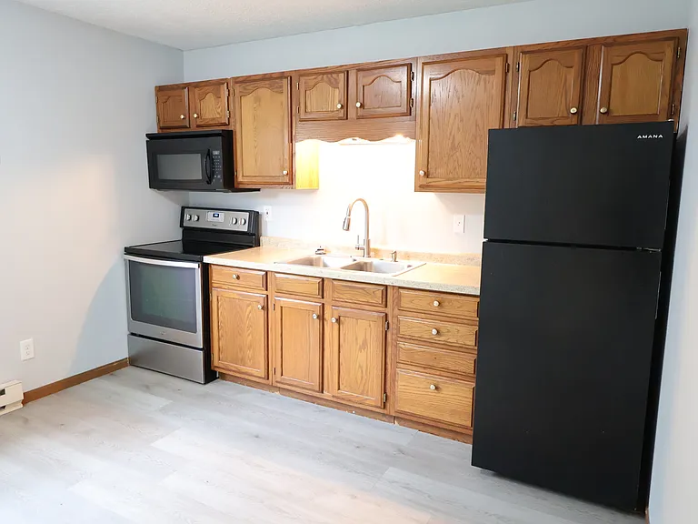 450 Greensburg St — Photo 7
