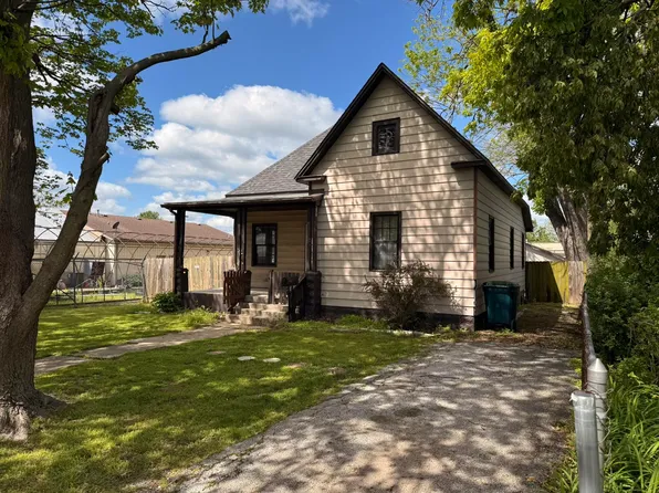 808 8th Street, Monett, MO 65708