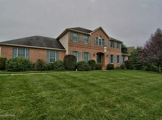 5404 Shelbrooke Dr, Stroudsburg, PA 18360