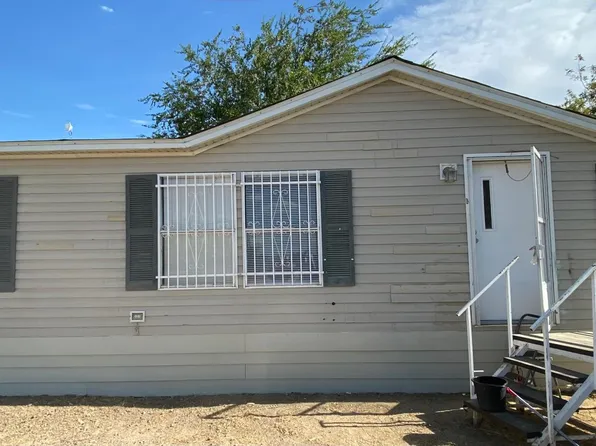 909 W Calais Pl, Laredo, TX 78045