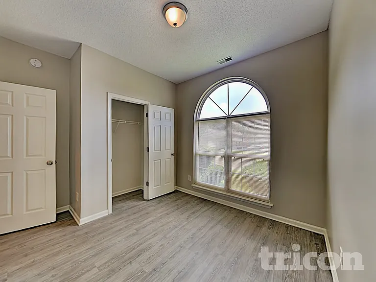 1904 Nigel Ct — Photo 15