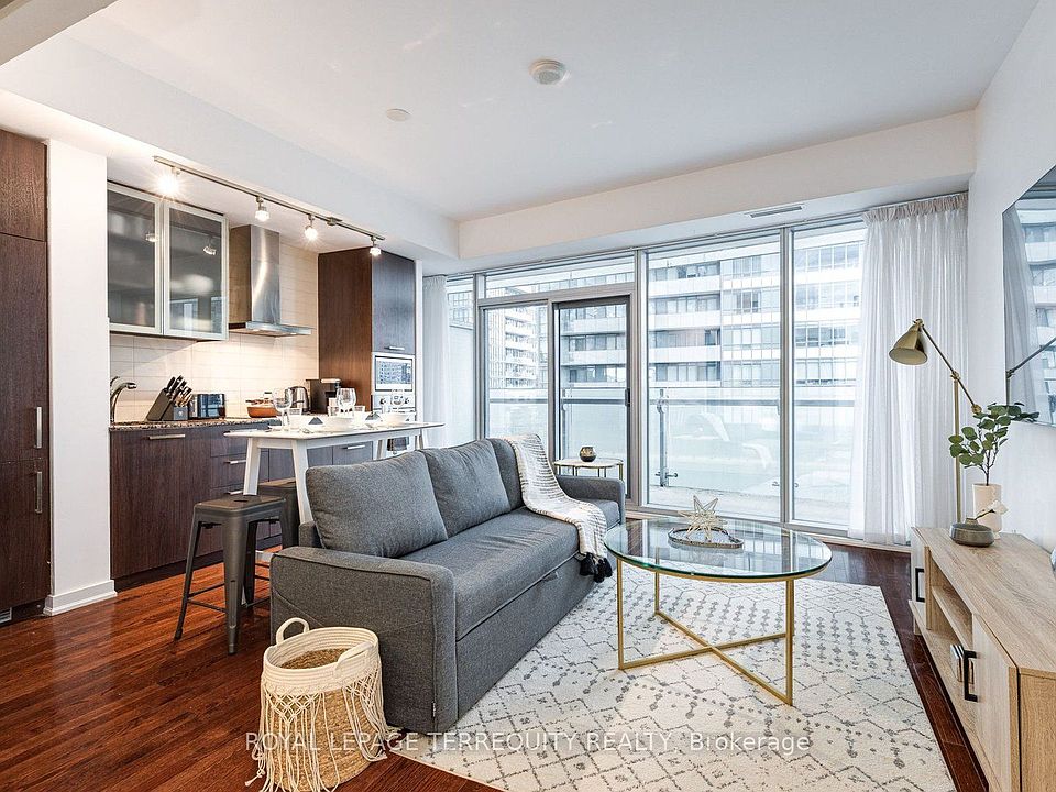 1st image of 14 York St #1101