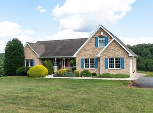 137 Belle Vista Dr, Staunton, VA 24401