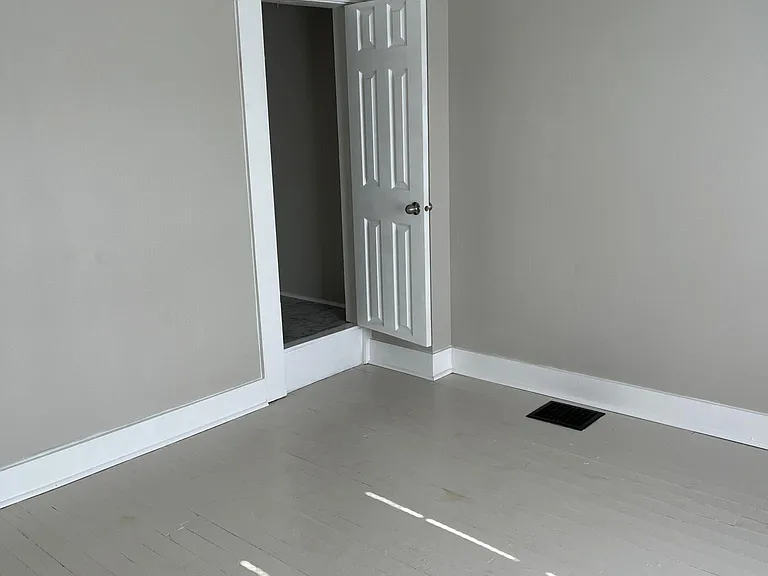 1536 Churchman Ave — Photo 12