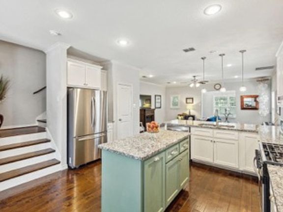 5th image of 3705 Byers Ave #1
