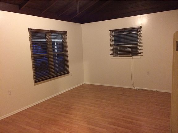 4th image of 3528 W 115th St
