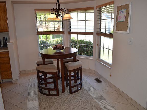 Breakfast nook