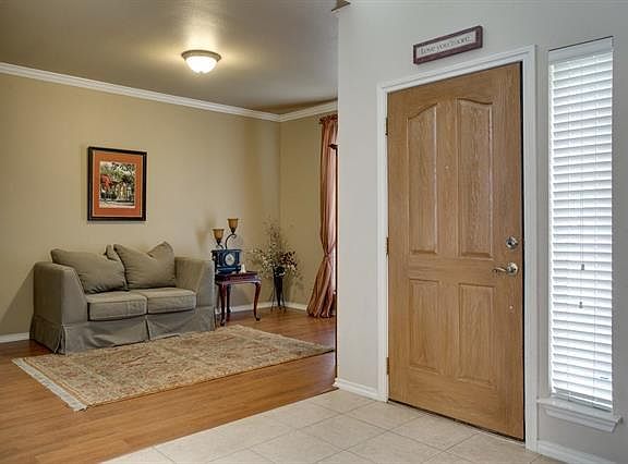 3rd image of 10513 Grayhawk Ln