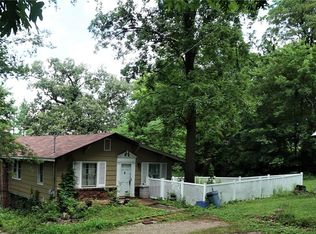 3043 Yaeger Rd, Saint Louis, MO 63129