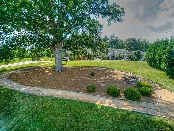 Sunridge Common Park