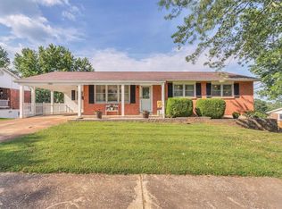 1316 W Mineral St, De Soto, MO 63020