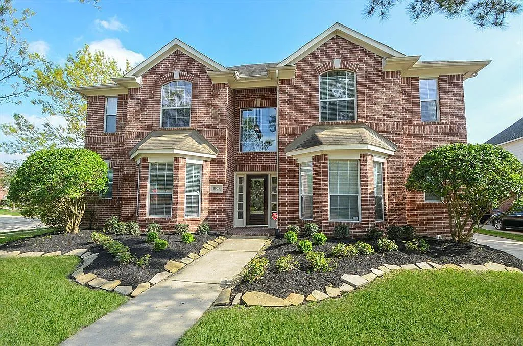 4 bed, 3.5 bath, 3456 sqft, $4,300 — Photo 1
