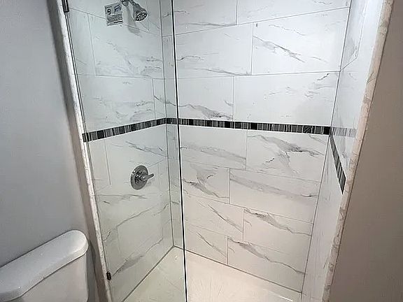 4th image of 427 Halsey St #3F