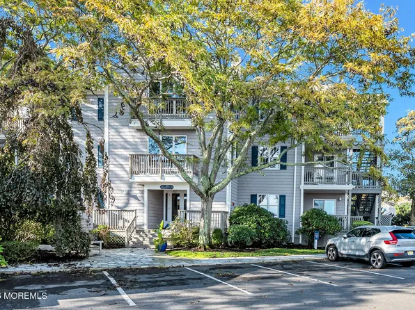 84 Bay Point Harbour, Point Pleasant, NJ 08742