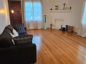 432 S Cochran Ave