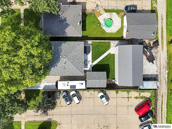 3rd image of 6910 Kearney Ave