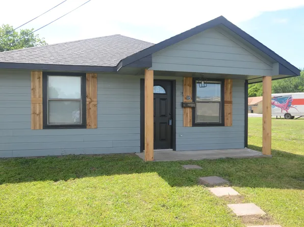 505 S 15th St, Honey Grove, TX 75446