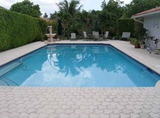 11201 SW 26th St, Miami, FL 33165