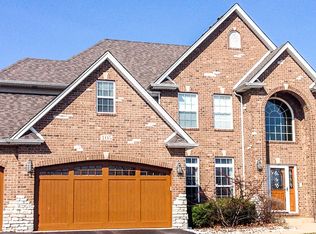 105 Pineridge Dr S, Oswego, IL 60543