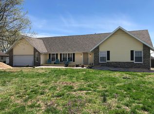 3420 W Moark St, Springfield, MO 65810