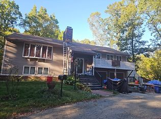 6 Maple St, Windham, NH 03087